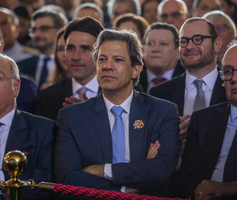 Ministro Haddad ainda não respondeu a Zema sobre federalização da Codemig