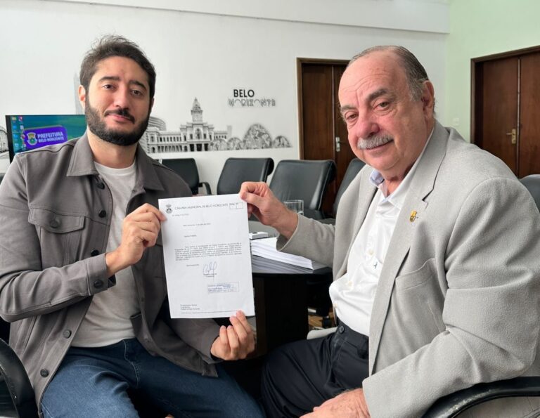 Presidente da Câmara Municipal de Belo Horizonte, vereador Gabriel, se encontra na prefeitura com o prefeito Fuad Noman