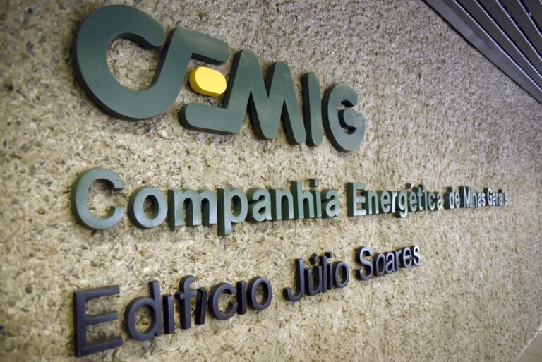 Pelo modelo de Corporate Venture Capital, na proposta do que é estudado hoje, a Cemig obrigatoriamente teria que permanecer tendo a sede em Minas, mantendo o nome e com o Estado continuando tendo participação majoritária.