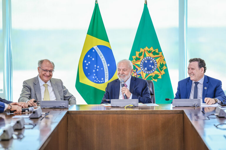 No plano do governo, a obra seria tocada pelo DNIT. Com a duplicação, a concessão do trecho poderia, enfim, ser possível e anunciada ao mercado