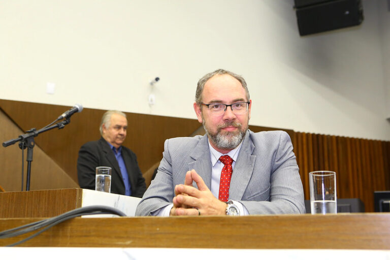 A nomeação de Lamac como secretário está diretamente ligada ao resultado da votação interna da Rede