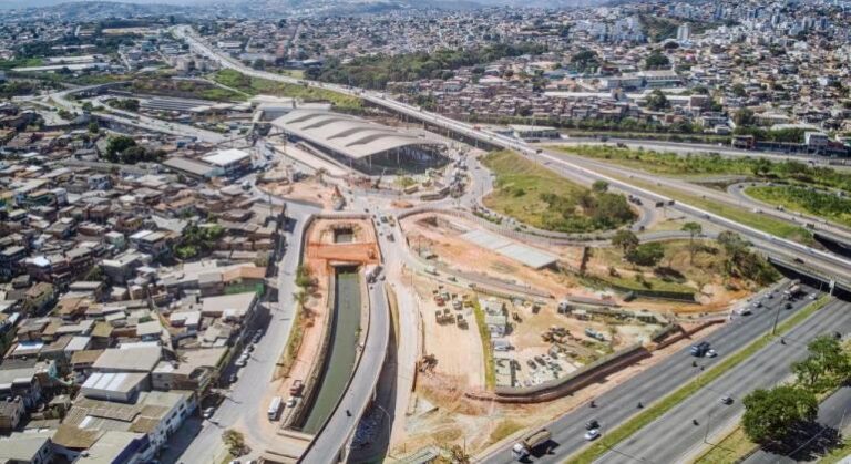 Alça de acesso do Anel Rodoviário no bairro São Gabriel