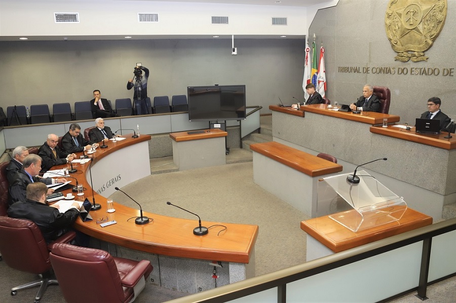 Sessão extraordinária do Tribunal Pleno para analisar as contas do Governador Romeu Zema (Novo)