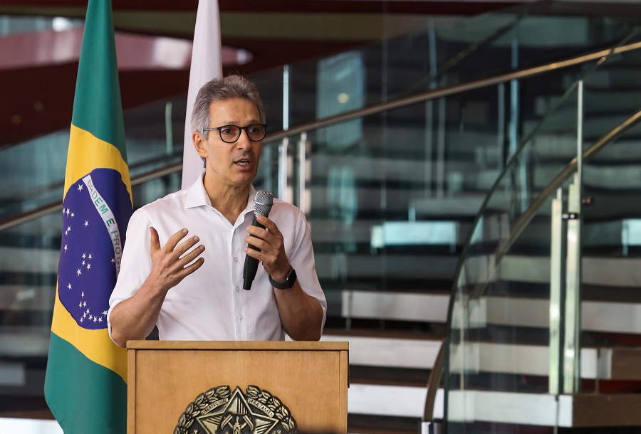 Governador Romeu Zema (Novo) durante o lançamento da Reviva Turismo, programa de retomada gradual e segura do setor