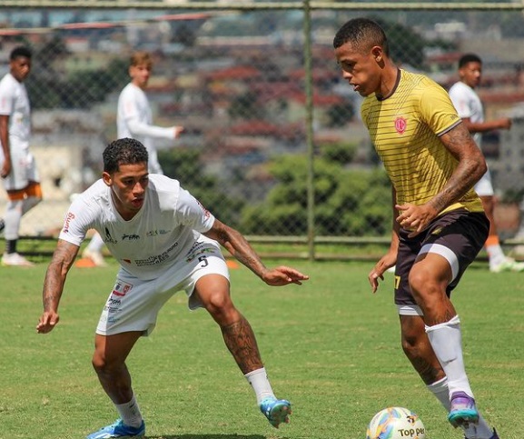Jogo-treino entre o Valério Doce e o Coimbra, em Contagem