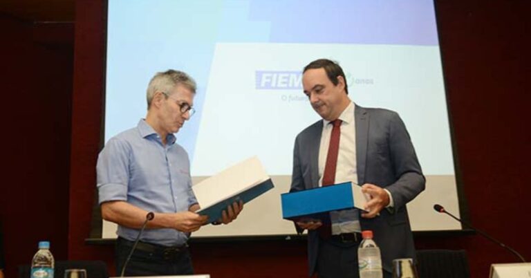 Governador de Minas, Romeu Zema, e Flavio Roscoe, presidente da Fiemg, são parceiros e aliados