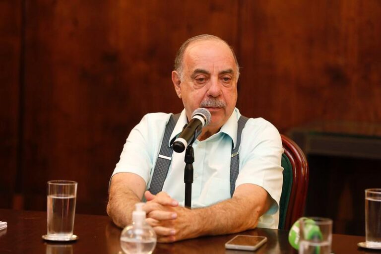 Fuad Noman em conversa com jornalistas na sede da Prefeitura de Belo Horizonte