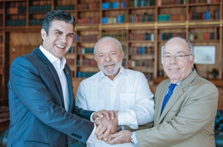 Helder Barbalho, Lula e Mauro Vieira no Palácio da Alvorada