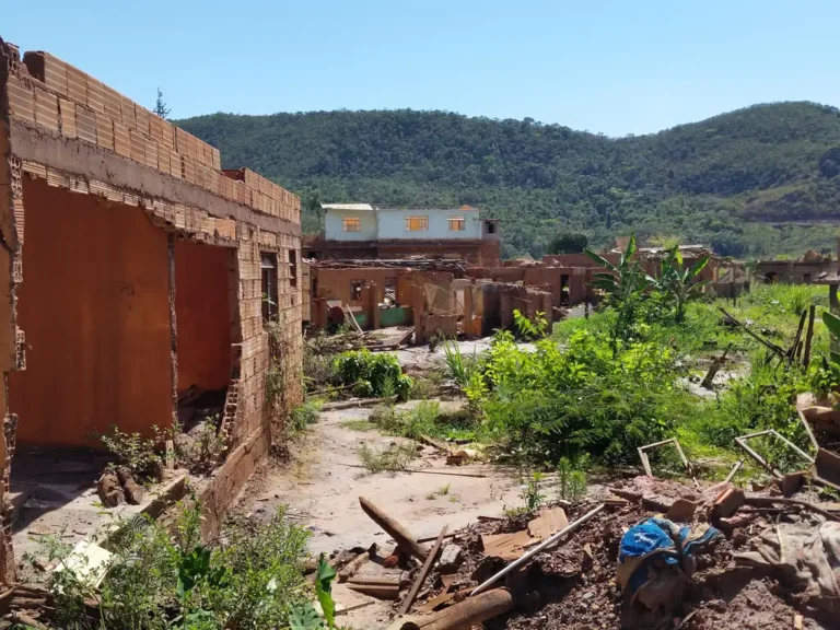 O rompimento da barragem de Fundão, em 2015, matou 19 pessoas e gerou dano ambiental ainda incalculável