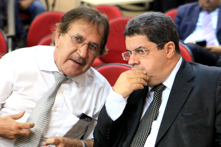 Dessa vez sobrou para o ex-vereador Ronaldo Gontijo, por indicação do Avante, Ronaldo estava abrigado na prefeitura como Coordenador Adjunto da Regional Barreiro.