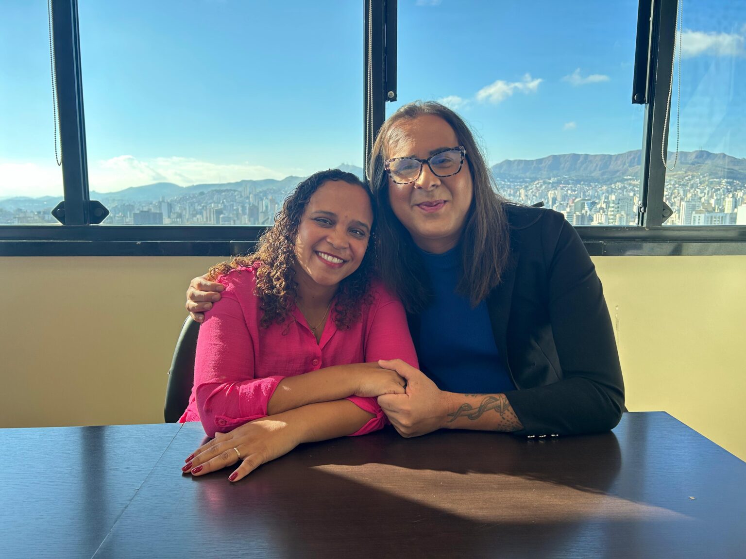 Ana Paula Siqueira e Duda Salabert anunciaram união de suas pré-candidaturas à PBH. Foto: Divulgação