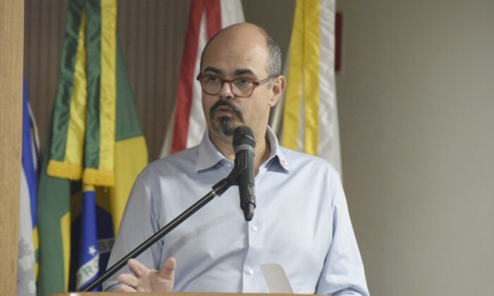 O vice-governador de Minas, Mateus Simões.