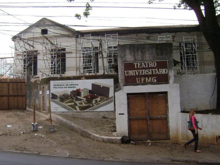 Obras do Memorial da Anistia da UFMG em 2013