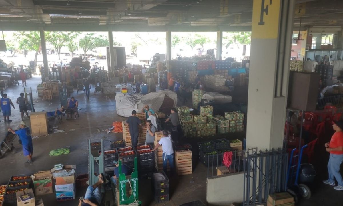 Foto mostra o Mercado Livre do Produtor