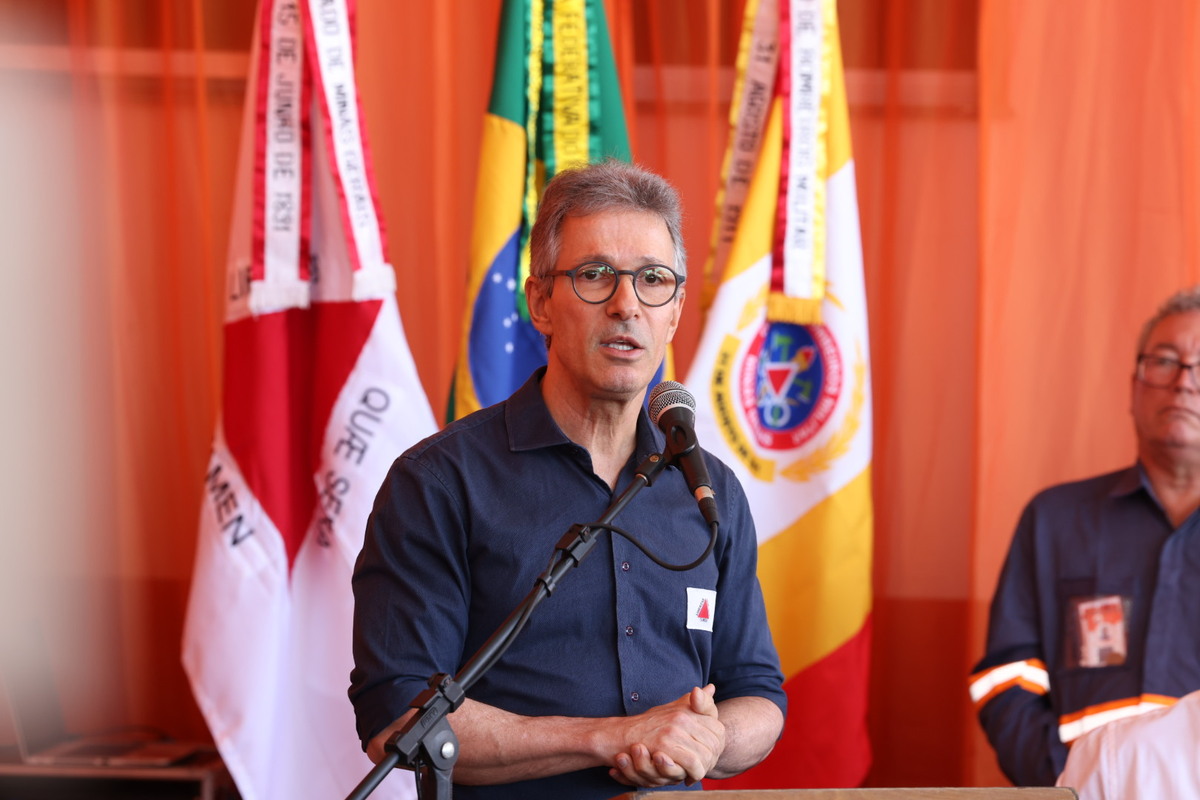 Zema na inauguração da nova sede da 2ª Companhia do Corpo de Bombeiros Militar (CBMMG), em Araguari