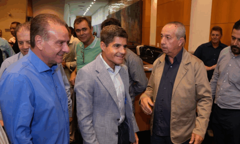 ACM Neto
