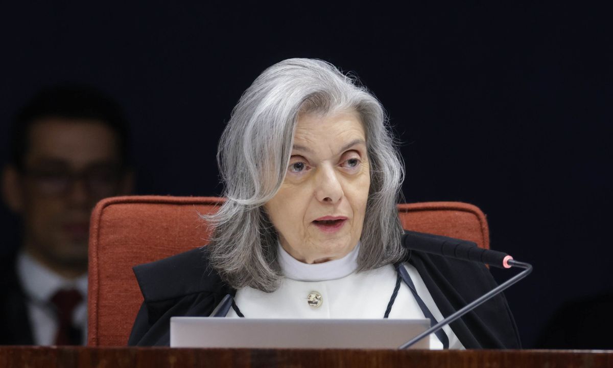Cármen Lúcia