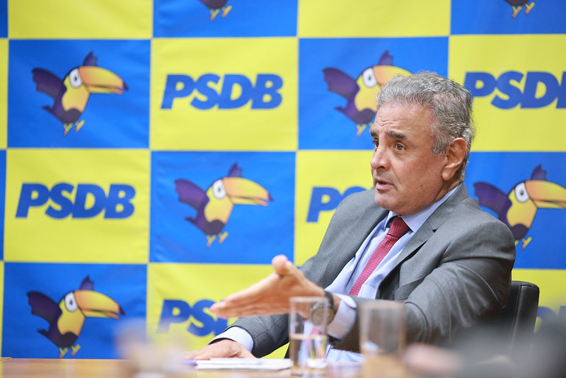 Aécio Neves