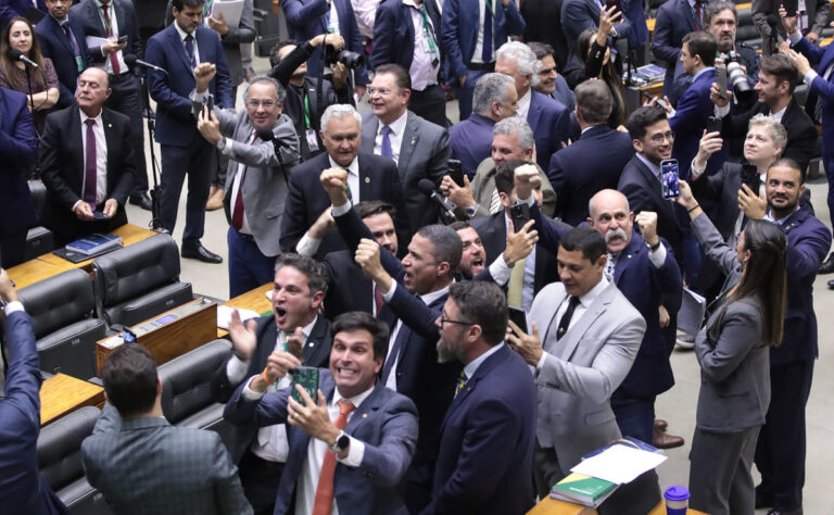 Câmara vota PL Antifacção na noite de 18 de novembro de 2025