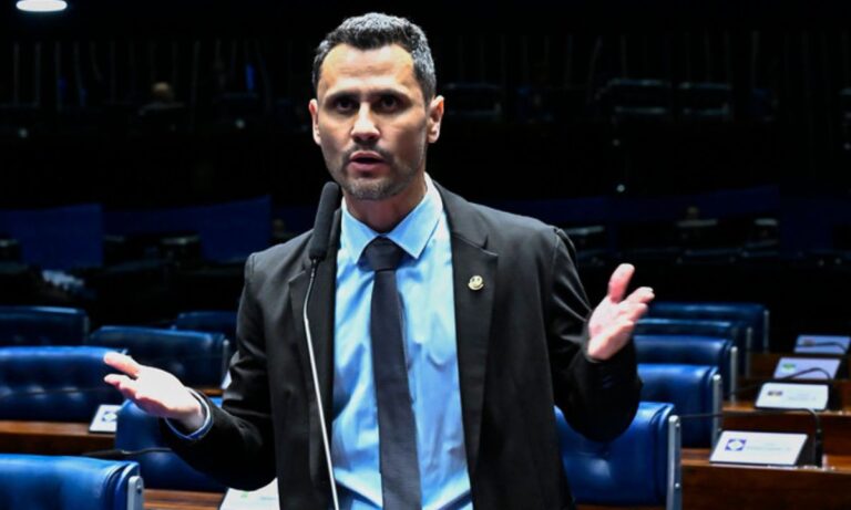 O senador Cleitinho